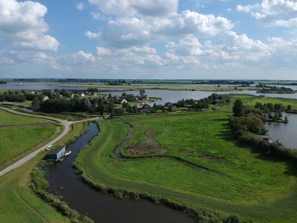 Welke Friese meren mag je niet overslaan tijdens je bezoek aan Friesland?