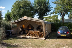 Safari tents voorkant